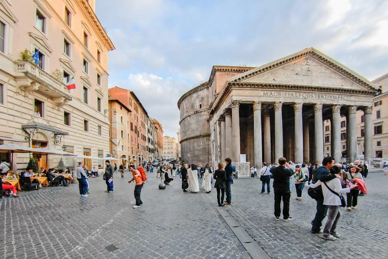 Luxury Apartment Pantheon Roma 0*,