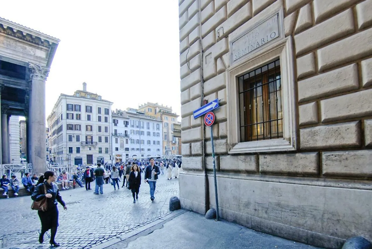 Luxury Apartment Pantheon Roma 0*,  Italia